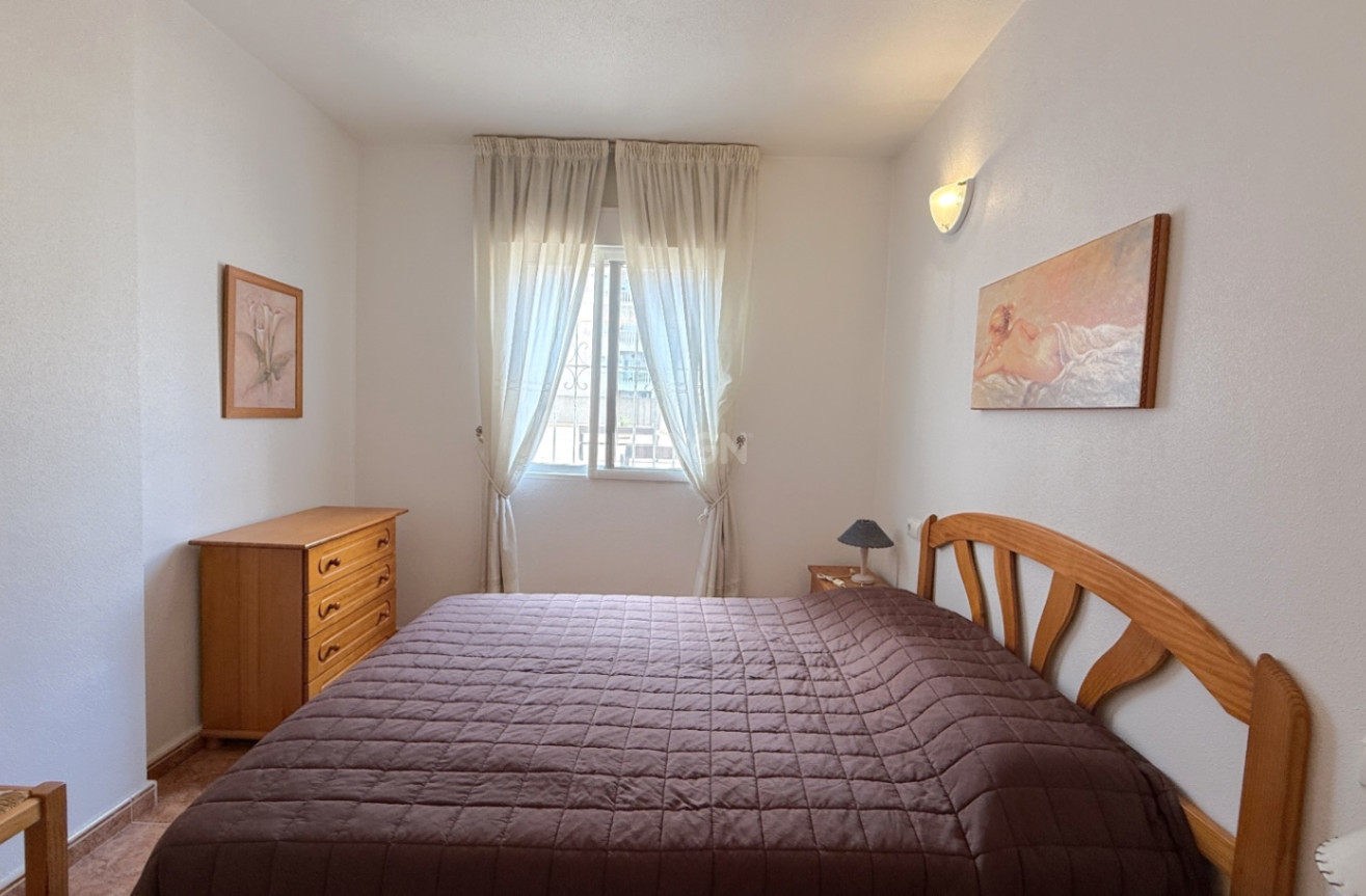 Odsprzedaż - Mieszkanie w bloku - Torrevieja - Costa Blanca