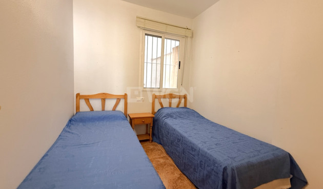 Odsprzedaż - Mieszkanie w bloku - Torrevieja - Costa Blanca