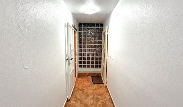 Odsprzedaż - Mieszkanie w bloku - Torrevieja - Costa Blanca