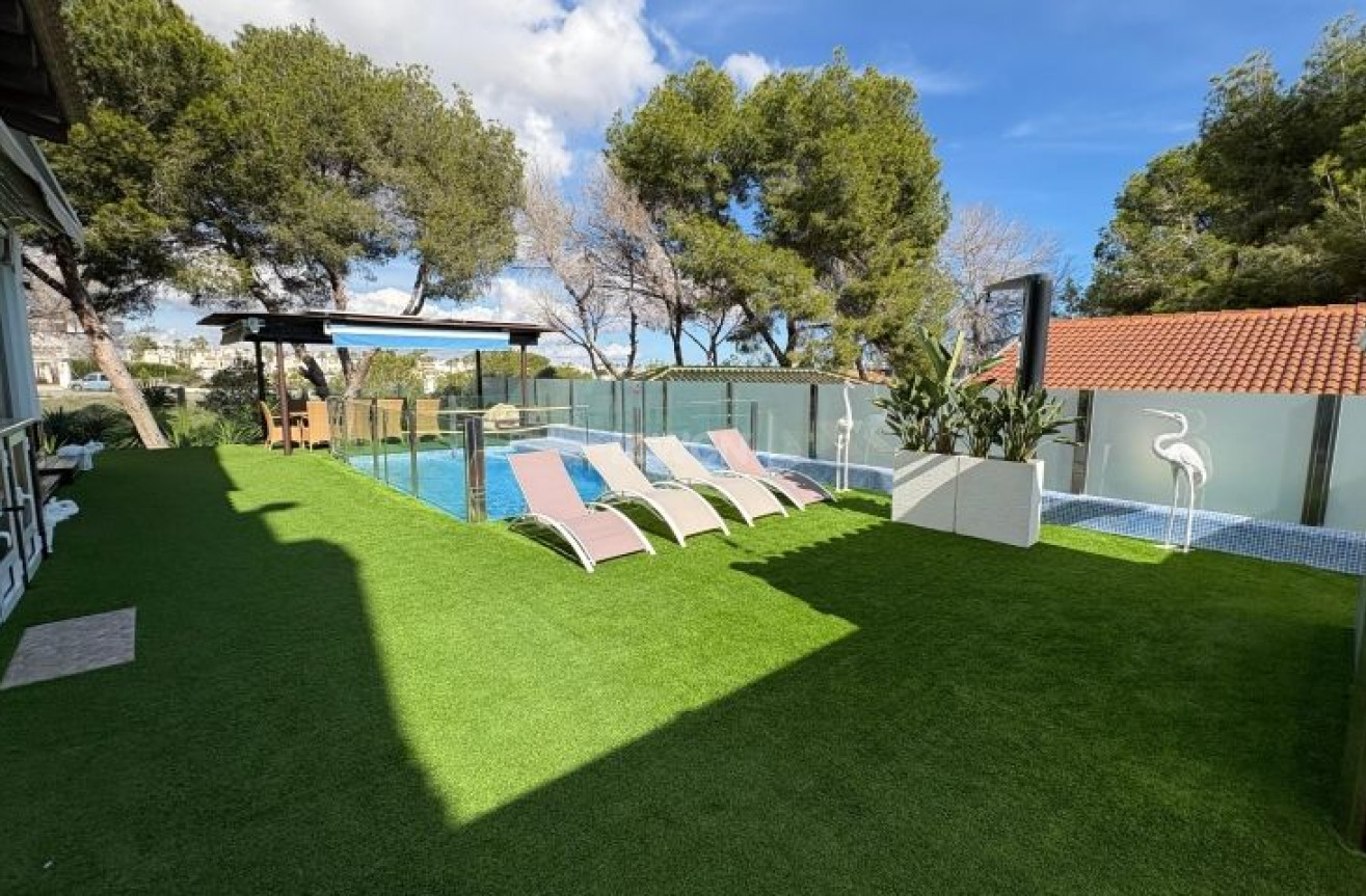 Reventa - Villa - Orihuela Costa - Costa Blanca