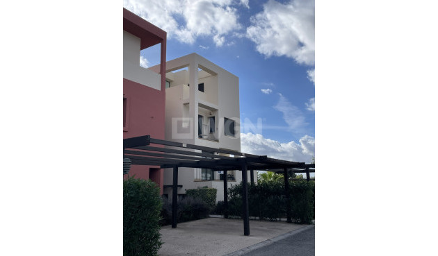 Odsprzedaż - Mieszkanie w bloku - Corvera - Corvera Golf Resort