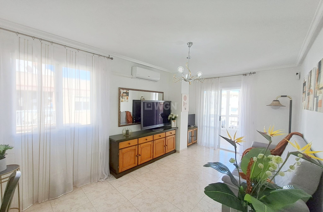 Odsprzedaż - Mieszkanie w bloku - Torrevieja - Costa Blanca