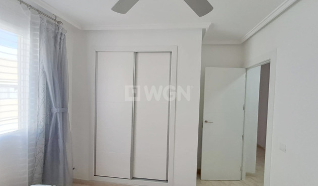 Odsprzedaż - Mieszkanie w bloku - Torrevieja - Costa Blanca