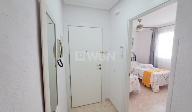 Odsprzedaż - Mieszkanie w bloku - Torrevieja - Costa Blanca