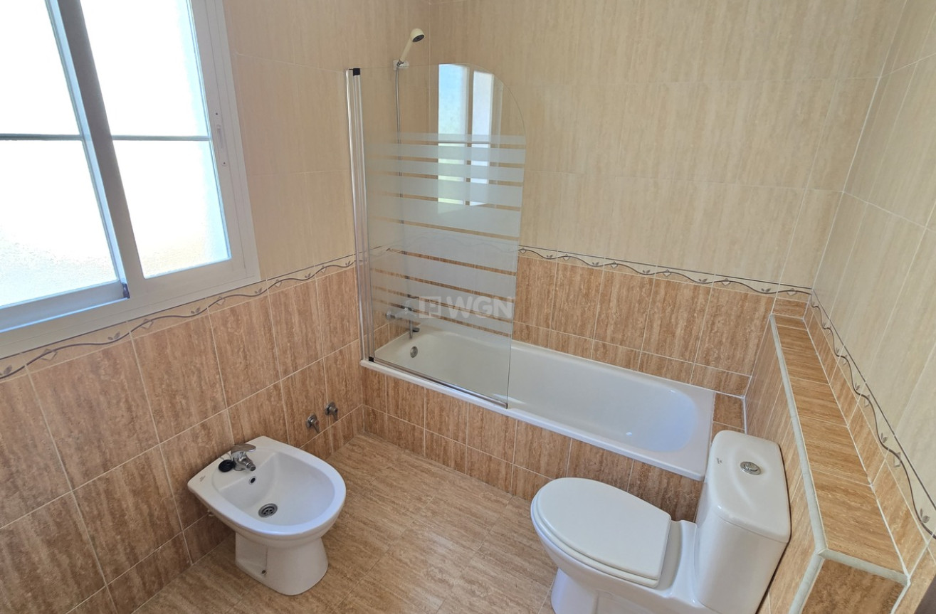 Odsprzedaż - Kamienica - Alcaucín - Inland