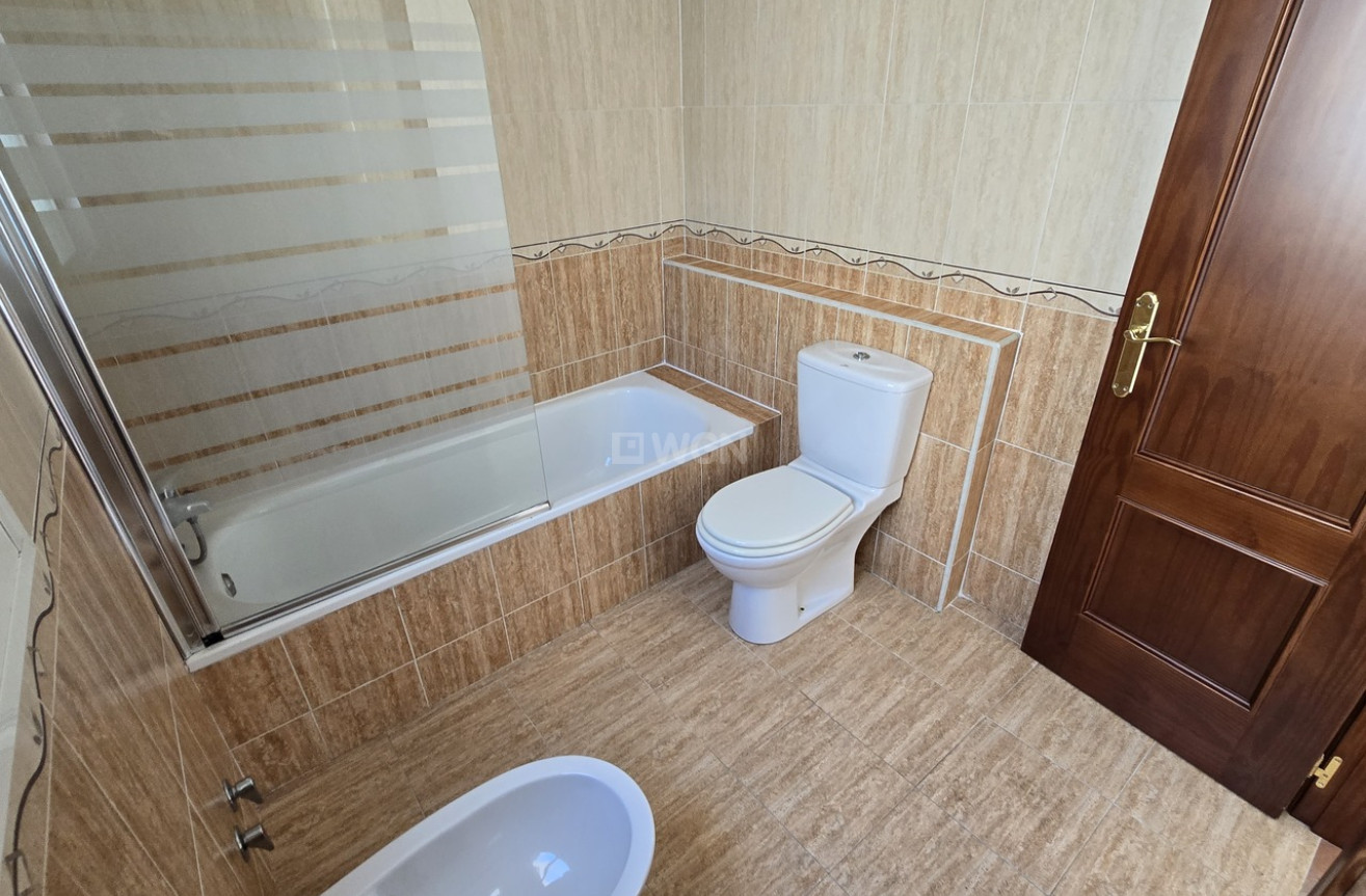 Odsprzedaż - Kamienica - Alcaucín - Inland