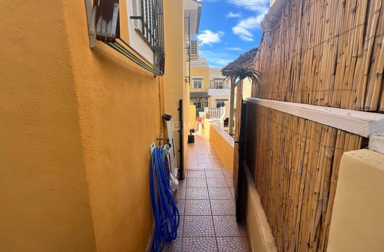 Odsprzedaż - Kamienica - Orihuela Costa - Los Almendros-la Florida