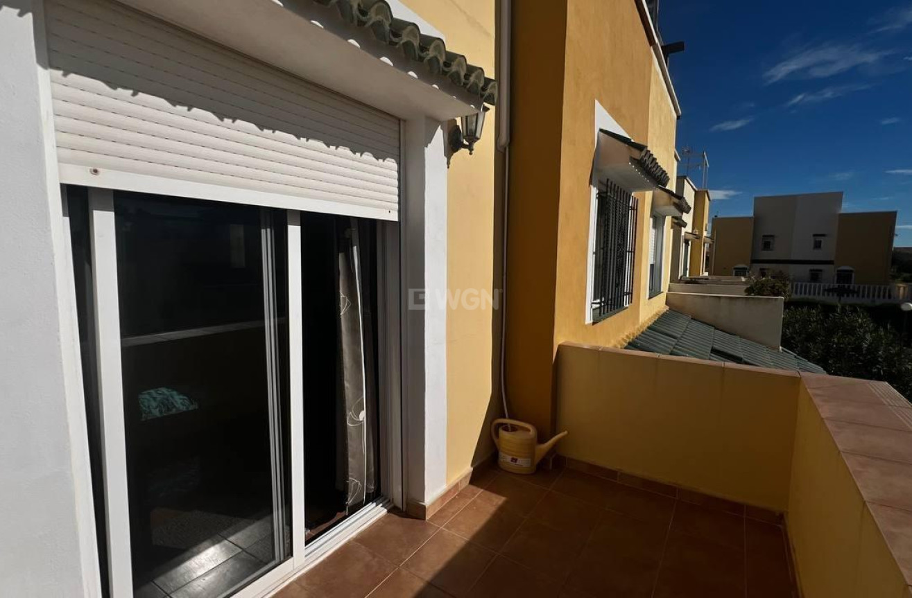 Odsprzedaż - Kamienica - Orihuela Costa - Los Almendros-la Florida