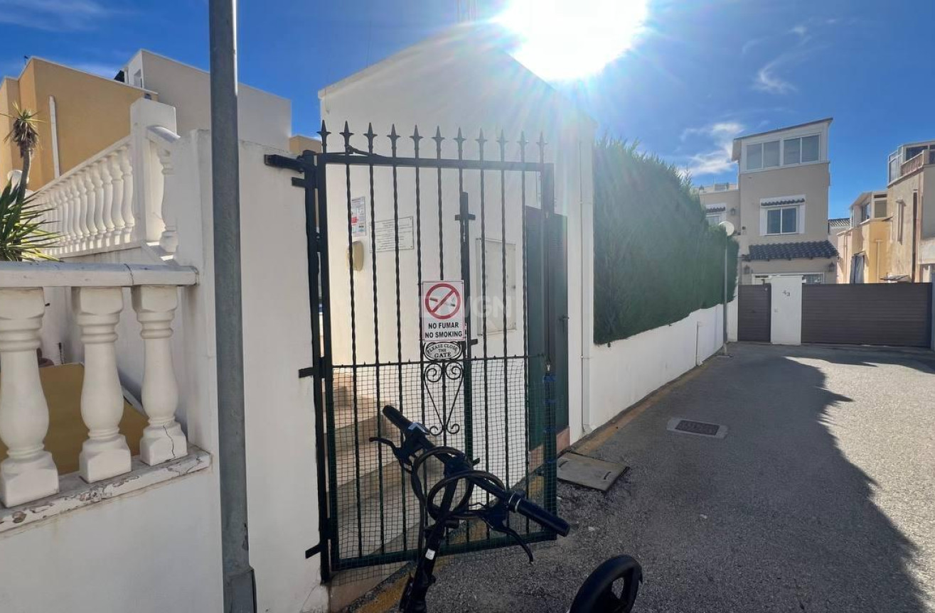 Odsprzedaż - Kamienica - Orihuela Costa - Los Almendros-la Florida