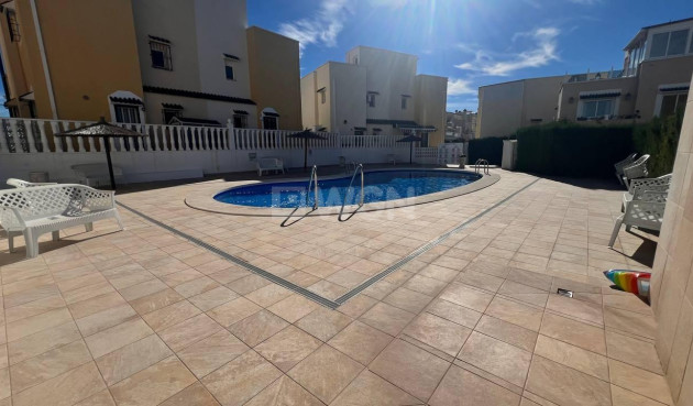 Odsprzedaż - Kamienica - Orihuela Costa - Los Almendros-la Florida