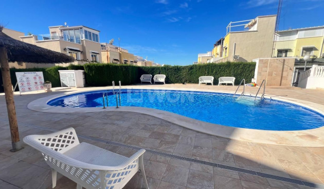 Odsprzedaż - Kamienica - Orihuela Costa - Los Almendros-la Florida