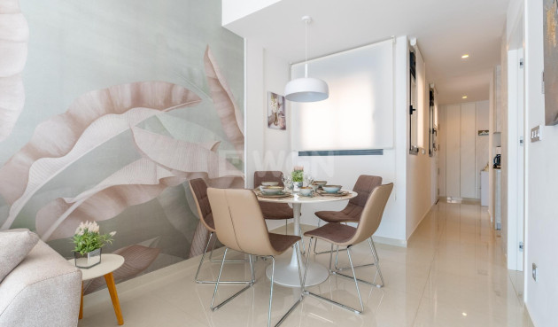 Resale - Apartment / flat - Torrevieja - Estacion De Autobuses