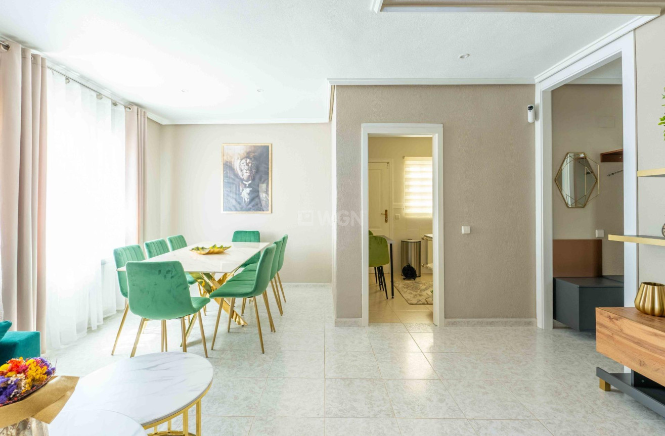 Resale - Villa - Orihuela Costa - Punta Prima