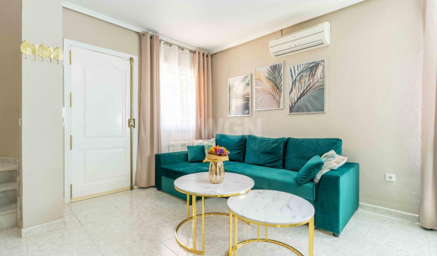 Resale - Villa - Orihuela Costa - Punta Prima