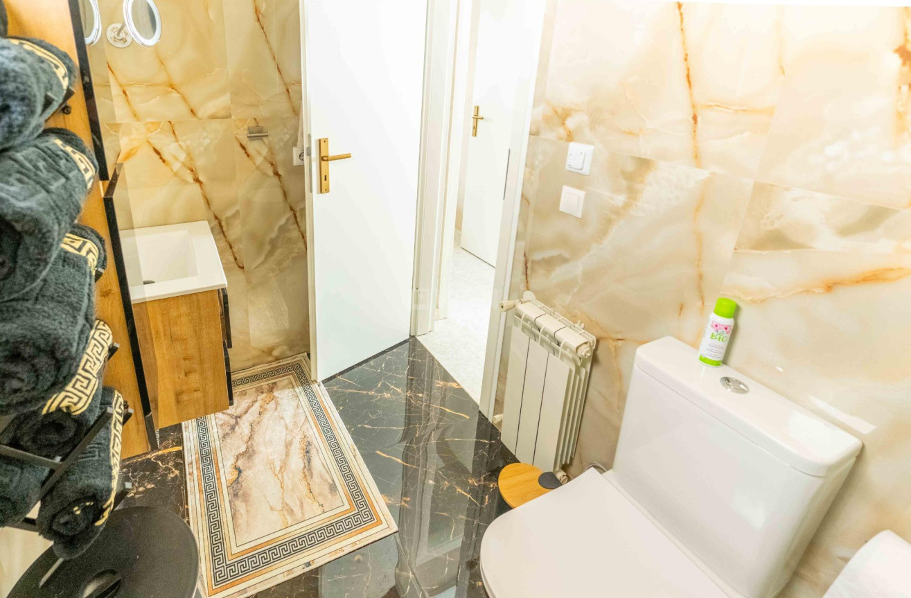 Resale - Villa - Orihuela Costa - Punta Prima