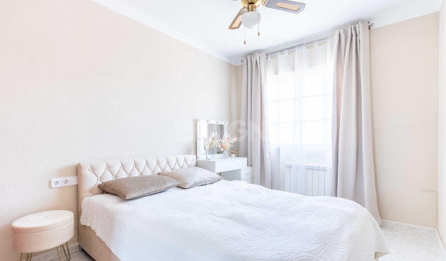 Resale - Villa - Orihuela Costa - Punta Prima