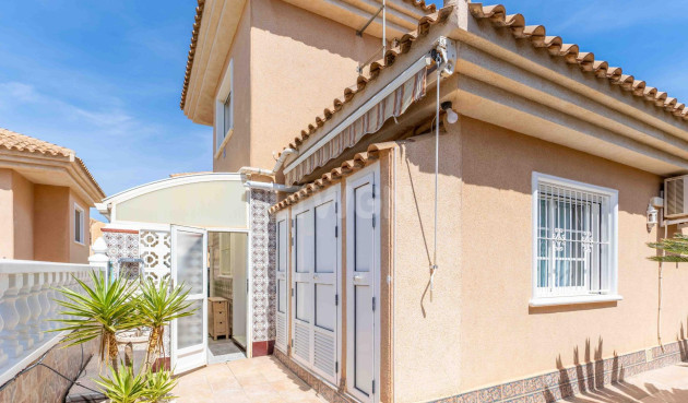 Resale - Villa - Orihuela Costa - Punta Prima