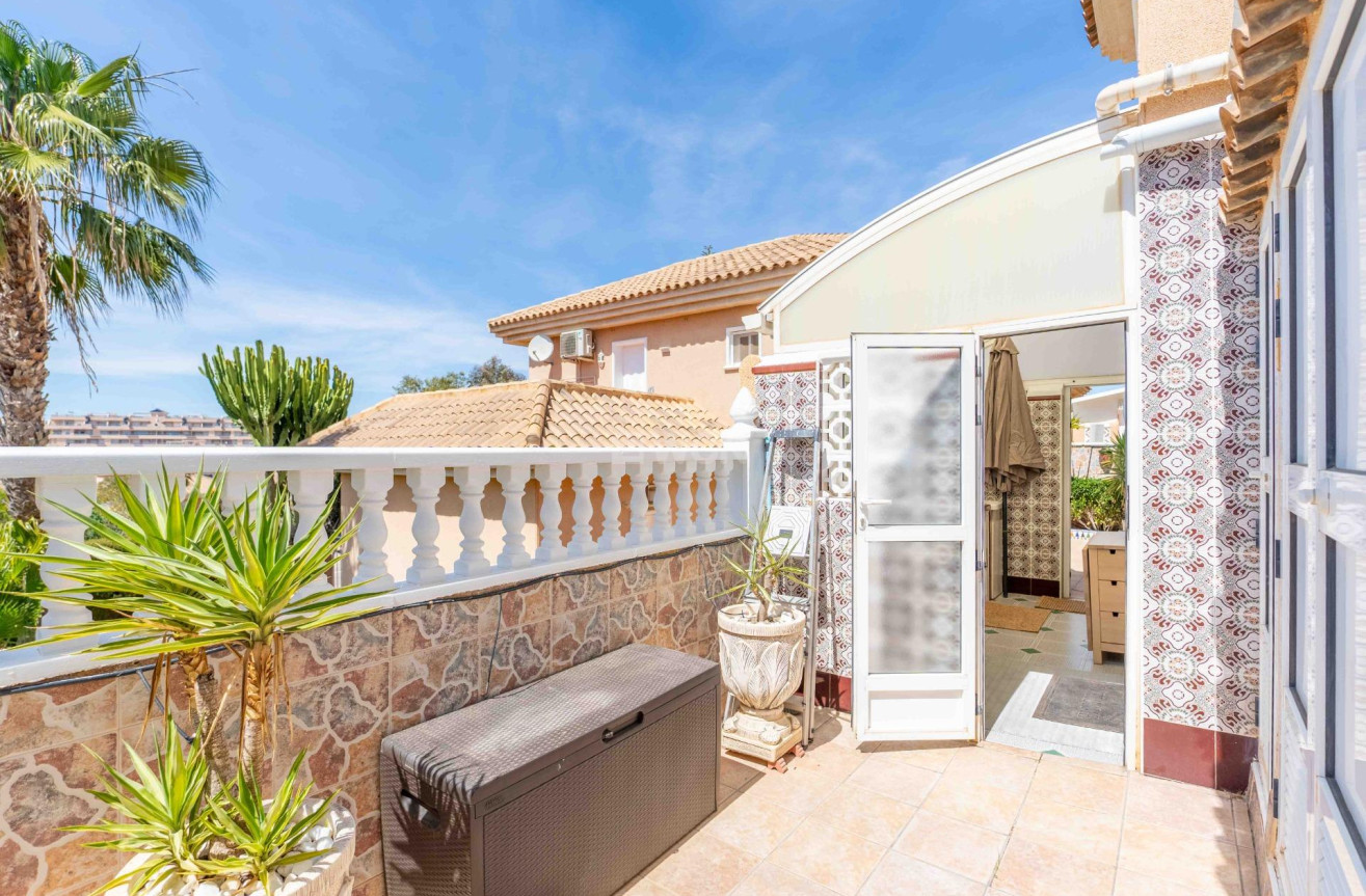 Resale - Villa - Orihuela Costa - Punta Prima