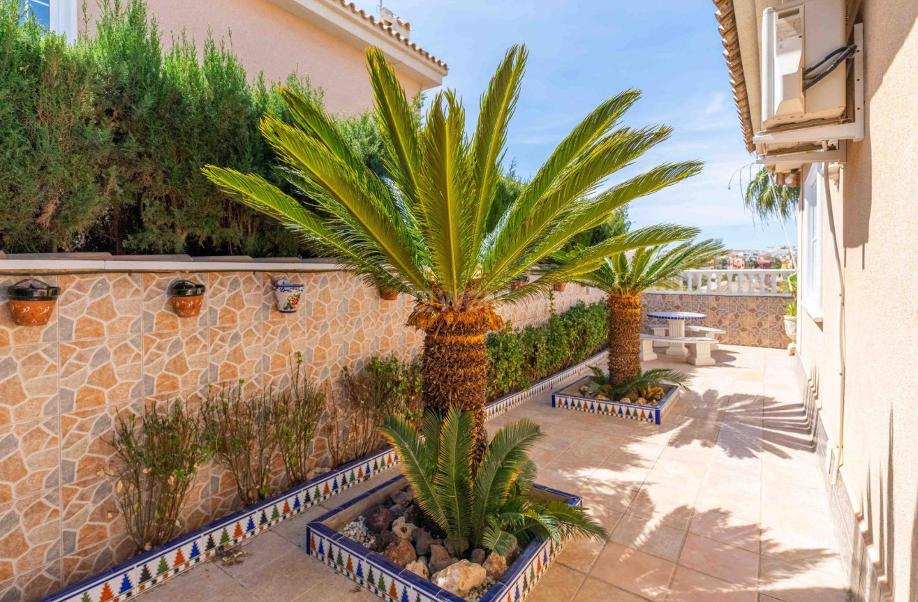 Resale - Villa - Orihuela Costa - Punta Prima