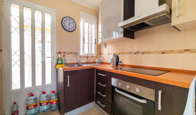 Resale - Villa - Torrevieja - La Mata