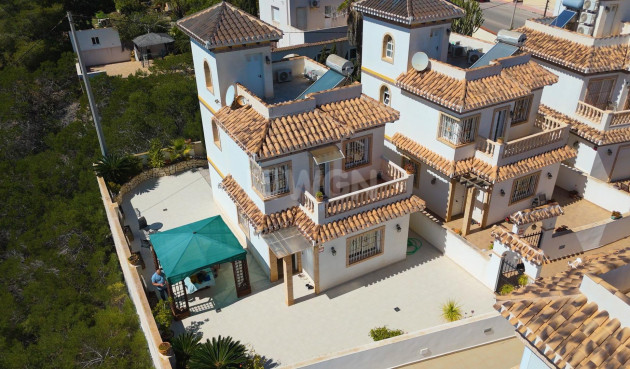 Resale - Villa - Torrevieja - La Mata