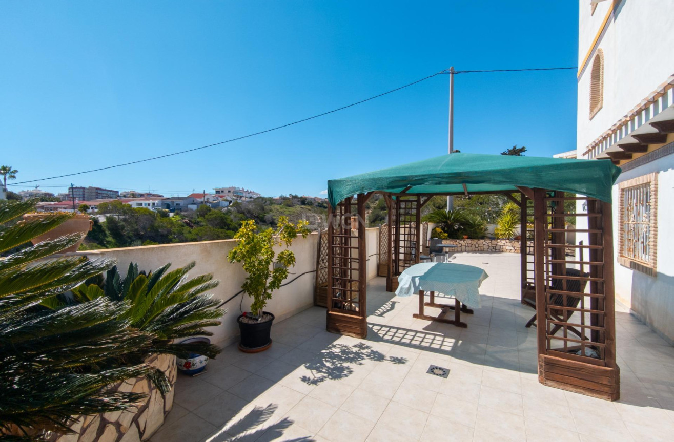 Resale - Villa - Torrevieja - La Mata