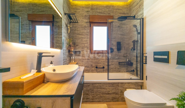 Resale - Villa - Torrevieja - El Chaparral