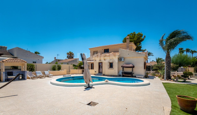 Resale - Villa - Torrevieja - El Chaparral