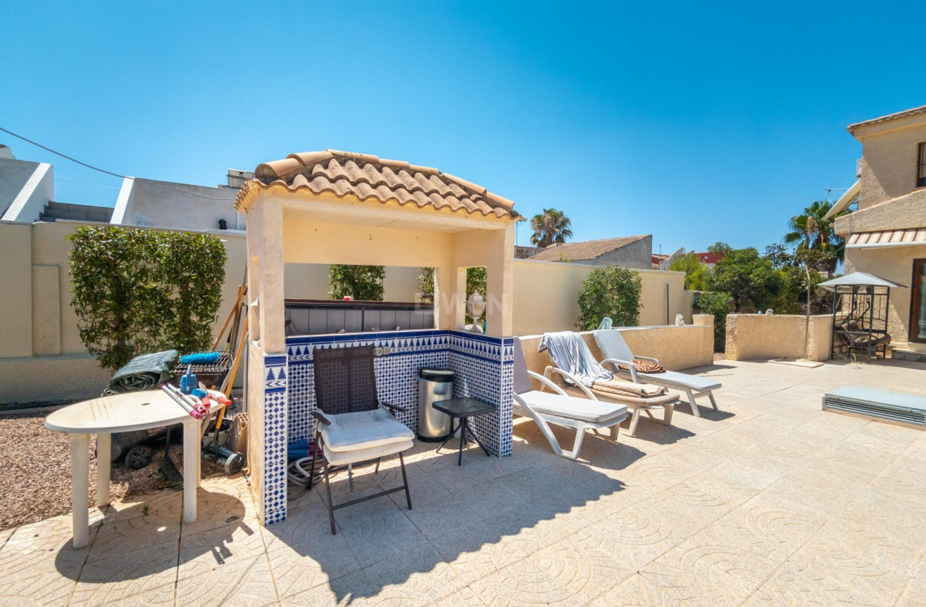 Resale - Villa - Torrevieja - El Chaparral