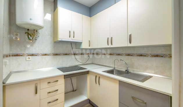 Resale - Apartment / flat - Torrevieja