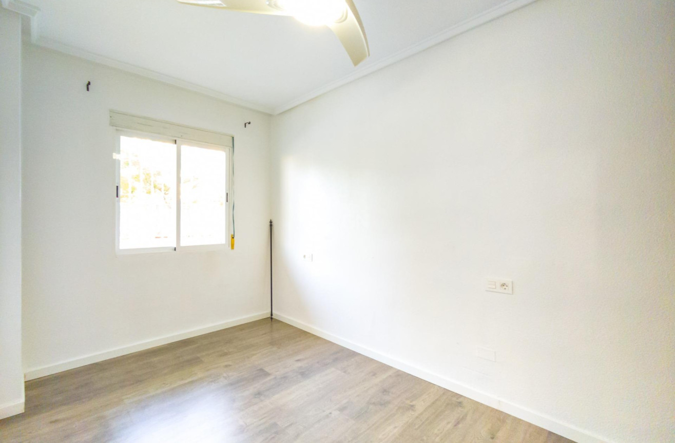 Resale - Apartment / flat - Torrevieja