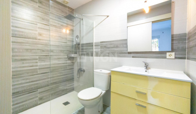 Resale - Apartment / flat - Torrevieja