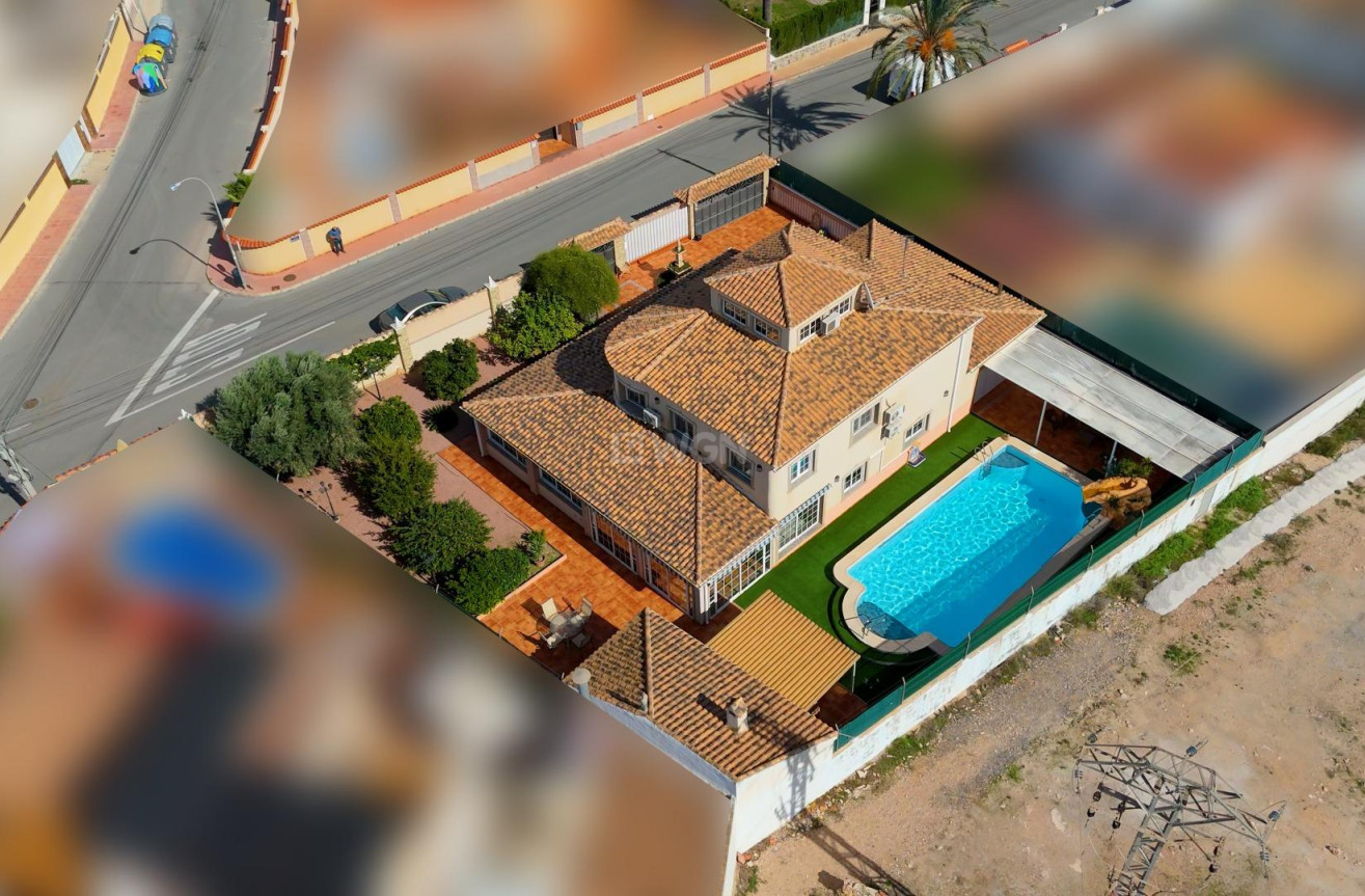 Odsprzedaż - Villa - Torrevieja - El Chaparral