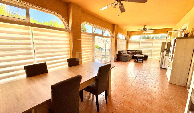 Odsprzedaż - Villa - Dolores - Cmno. Escorredor