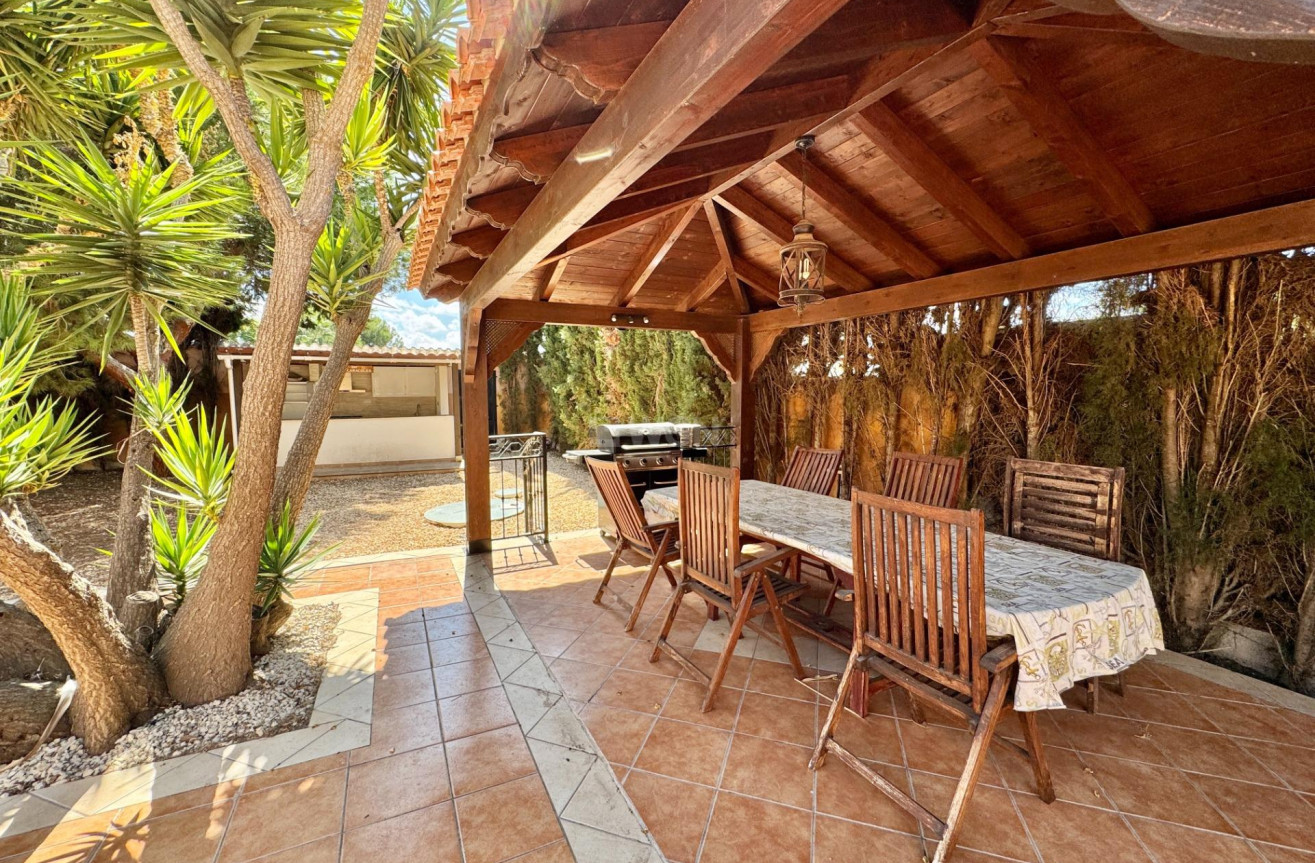 Odsprzedaż - Villa - Dolores - Cmno. Escorredor