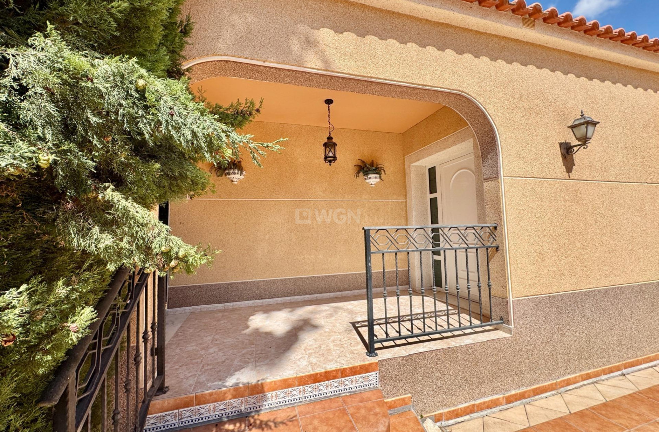 Odsprzedaż - Villa - Dolores - Cmno. Escorredor