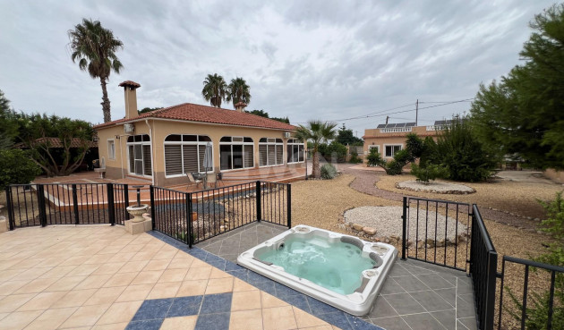 Odsprzedaż - Villa - Dolores - Cmno. Escorredor