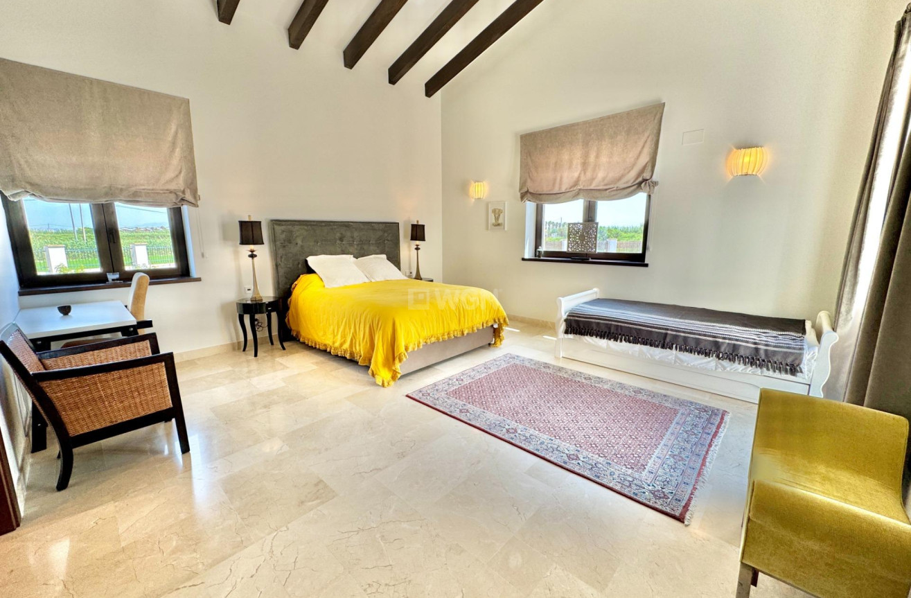 Odsprzedaż - Villa - Dolores - Comunidad Valenciana