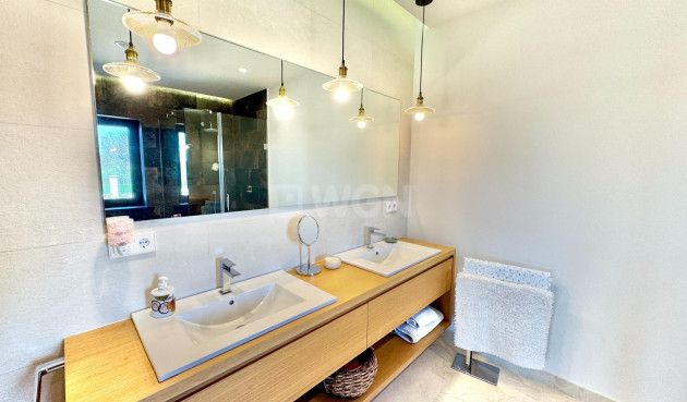 Odsprzedaż - Villa - Dolores - Comunidad Valenciana