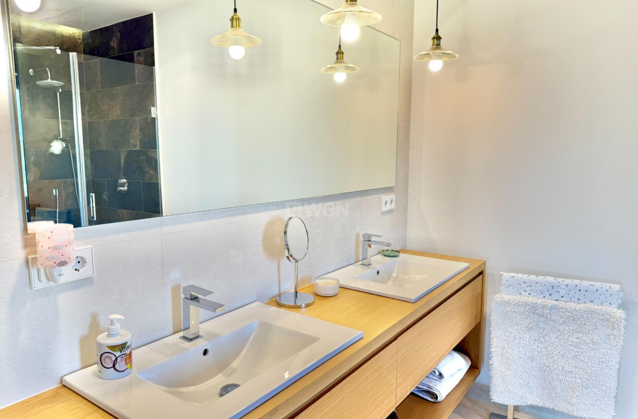 Odsprzedaż - Villa - Dolores - Comunidad Valenciana