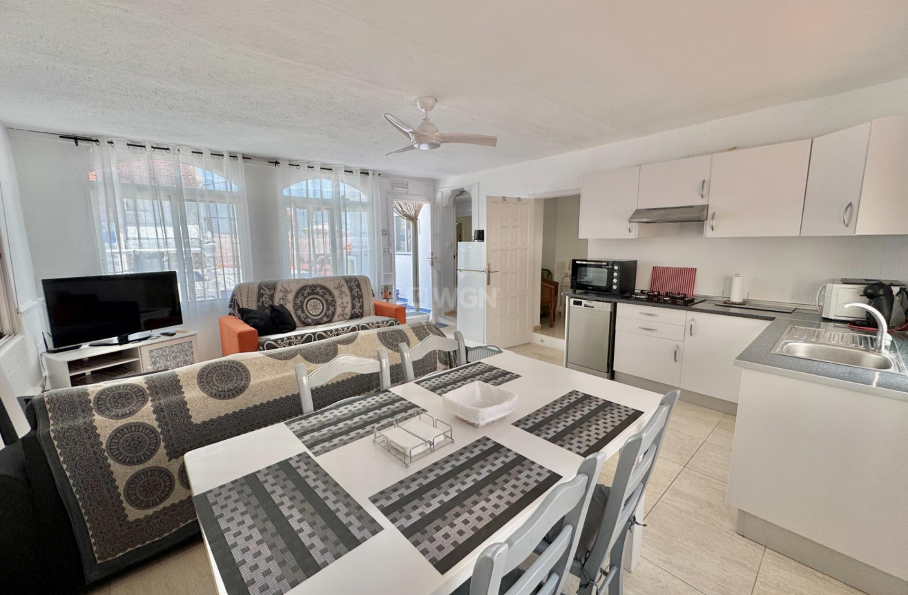 Odsprzedaż - Villa - Dolores - Comunidad Valenciana