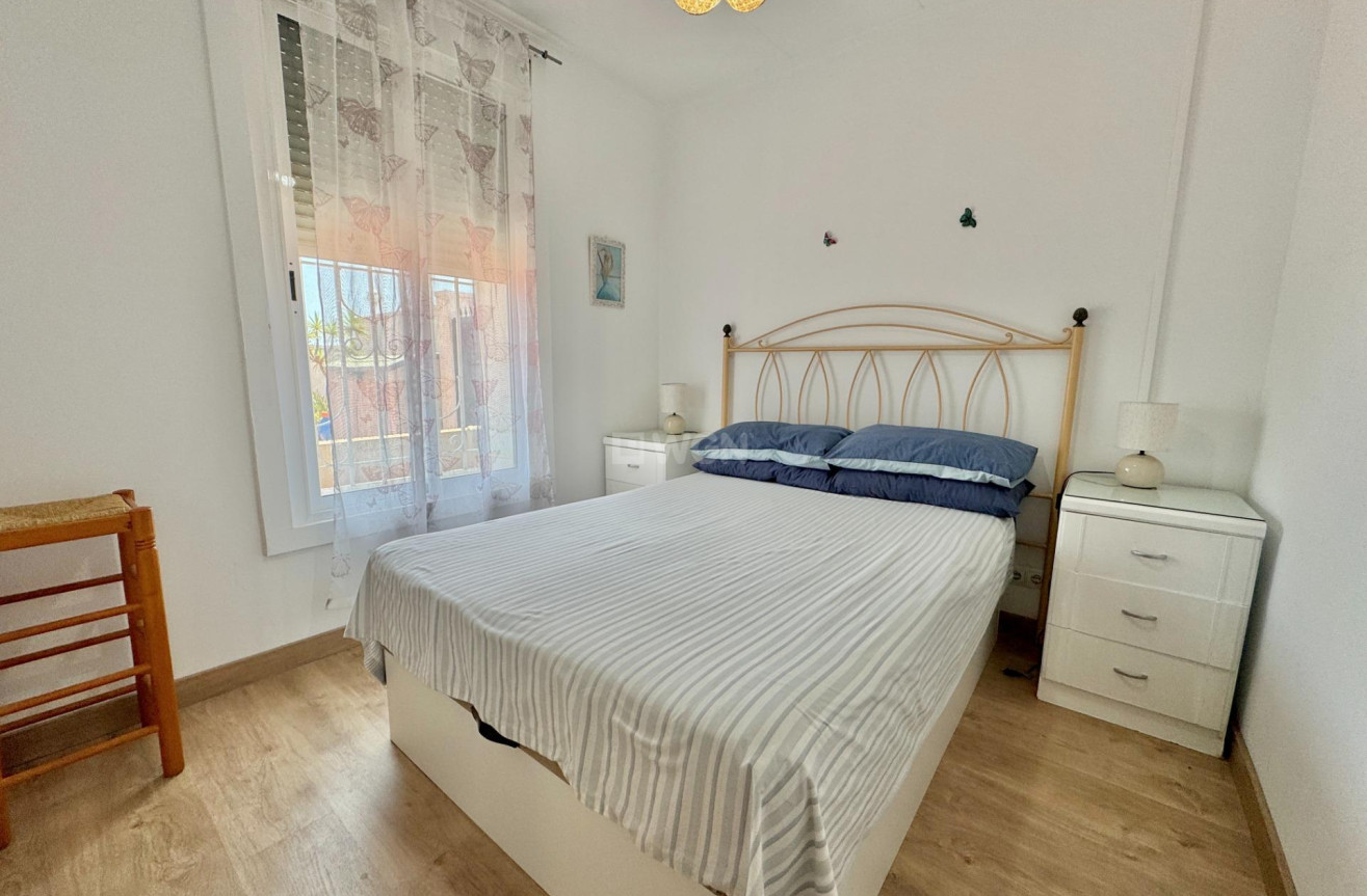 Odsprzedaż - Villa - Dolores - Comunidad Valenciana