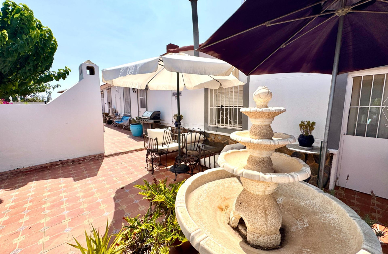 Odsprzedaż - Villa - Dolores - Comunidad Valenciana