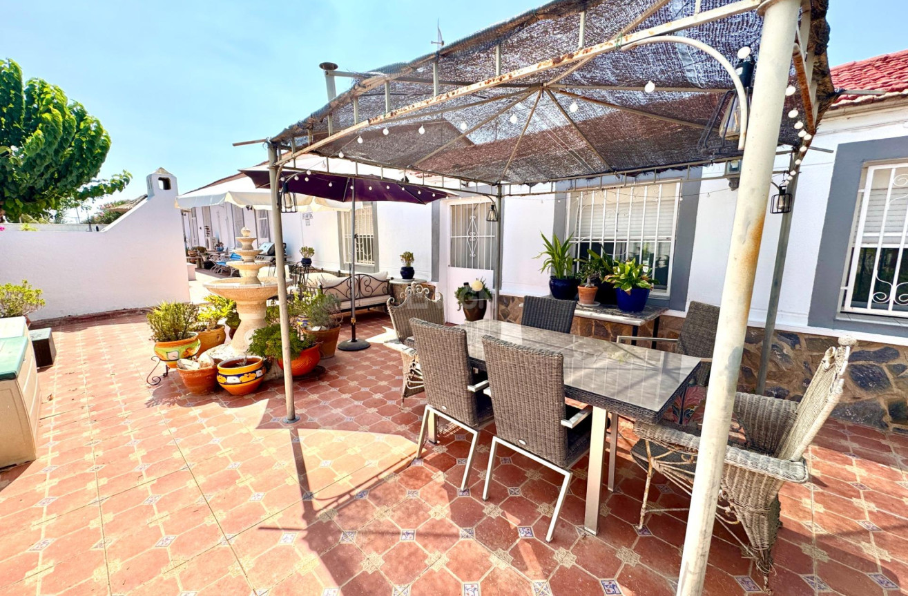 Odsprzedaż - Villa - Dolores - Comunidad Valenciana