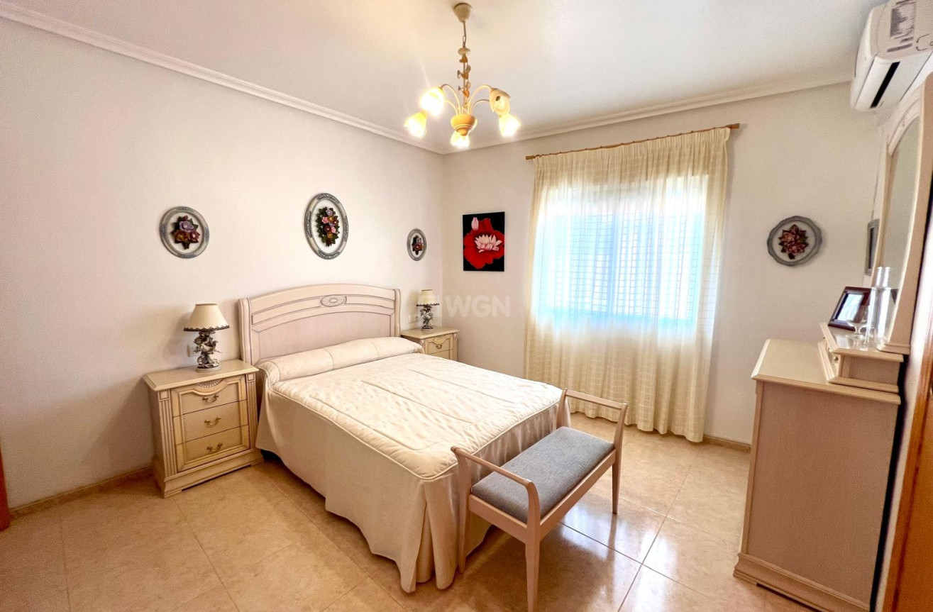 Odsprzedaż - Kamienica - Pinoso - Inland