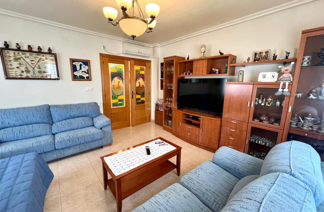 Odsprzedaż - Kamienica - Pinoso - Inland