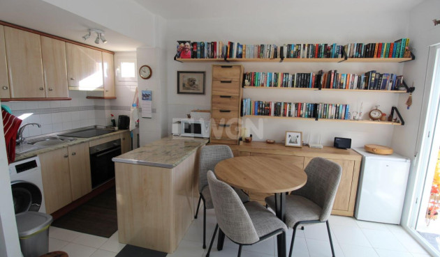 Odsprzedaż - Mieszkanie w bloku - Torrevieja - Costa Blanca