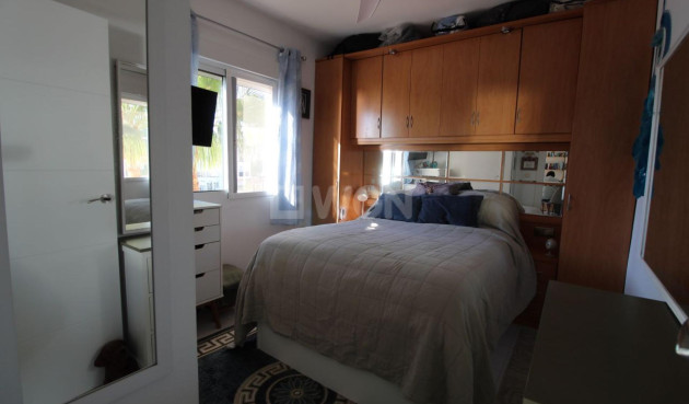 Odsprzedaż - Mieszkanie w bloku - Torrevieja - Costa Blanca