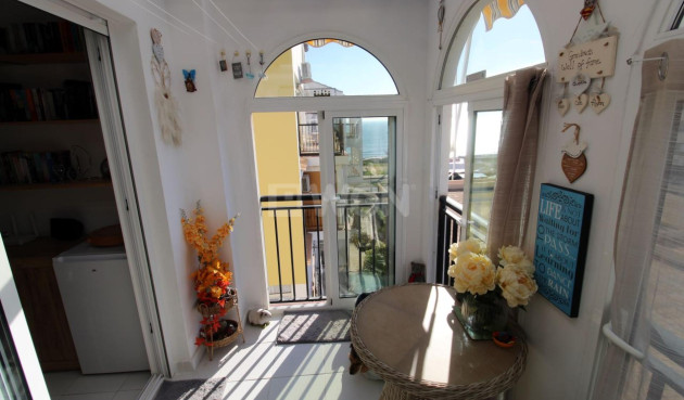 Odsprzedaż - Mieszkanie w bloku - Torrevieja - Costa Blanca