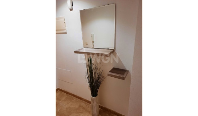 Reventa - Apartamento / piso - Almoradí - Colegio Canales Y Martinez